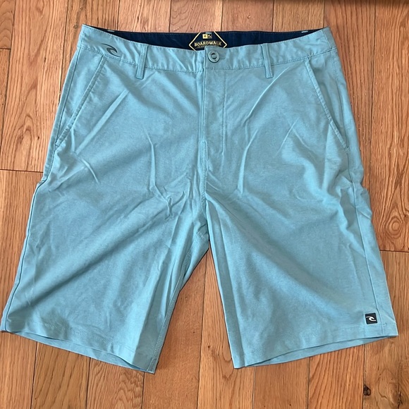 Ripcurl Boardwalk Shorts - Picture 1 of 4